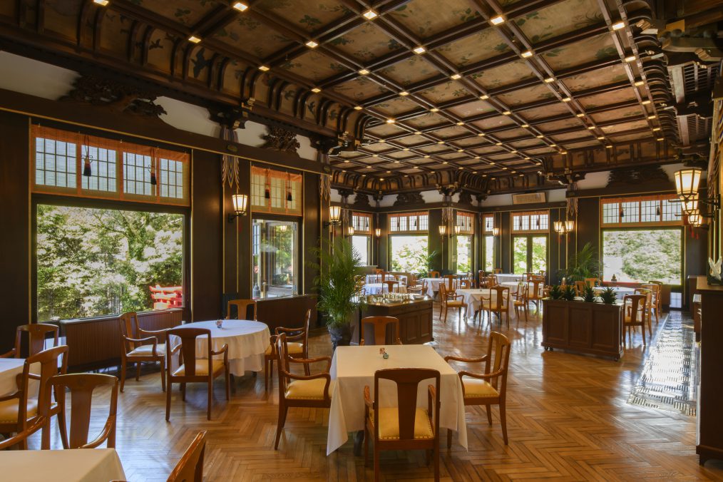 箱根温泉の名旅館「富士屋ホテル」に泊まる 芦ノ湖遊覧船と蓬莱橋