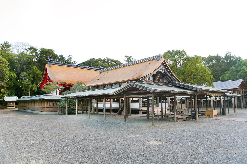 福岡で人気の寺社仏閣を一度にご案内!<br />
太宰府天満宮＆宮地嶽神社 世界遺産の宗像大社辺津宮