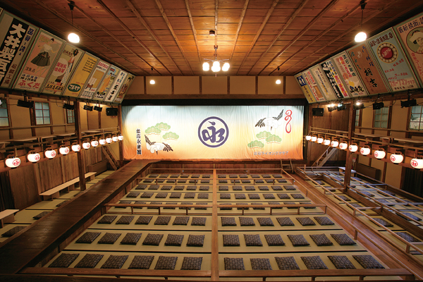 近畿最古の芝居小屋「永楽館」特別見学と 天橋立股のぞき