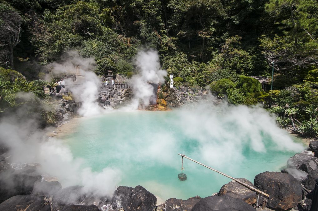 江戸時代の風情が残る杵築＆湯けむり漂う温泉街を散策!<br />
別府海地獄＆鉄輪温泉街とぶらり杵築城下町