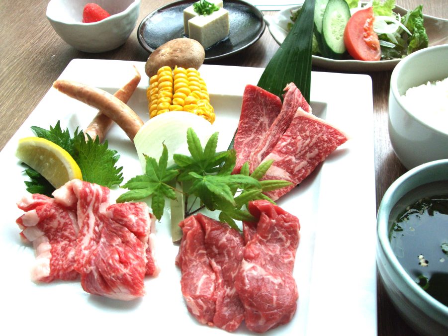 萩のブランド牛！見蘭牛コースの昼食と萩八景遊覧